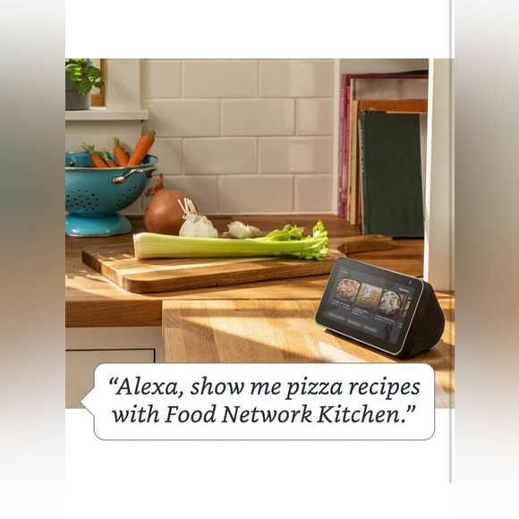 Echo Show 5 (1st Gen, 2019 release) -- Smart display with Alexa – stay connected - Picture 6 of 17